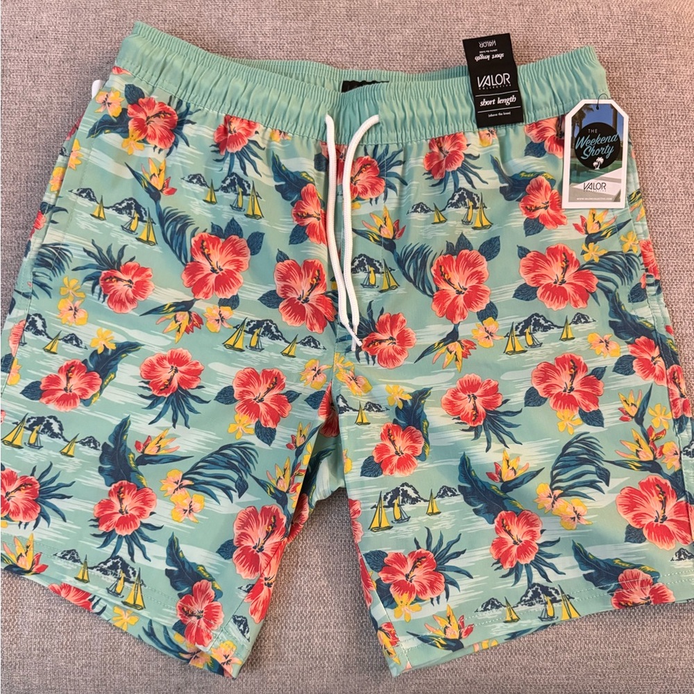 Exclusive from Tilly’s VALOR Hawaii Reboot Mens Shorts